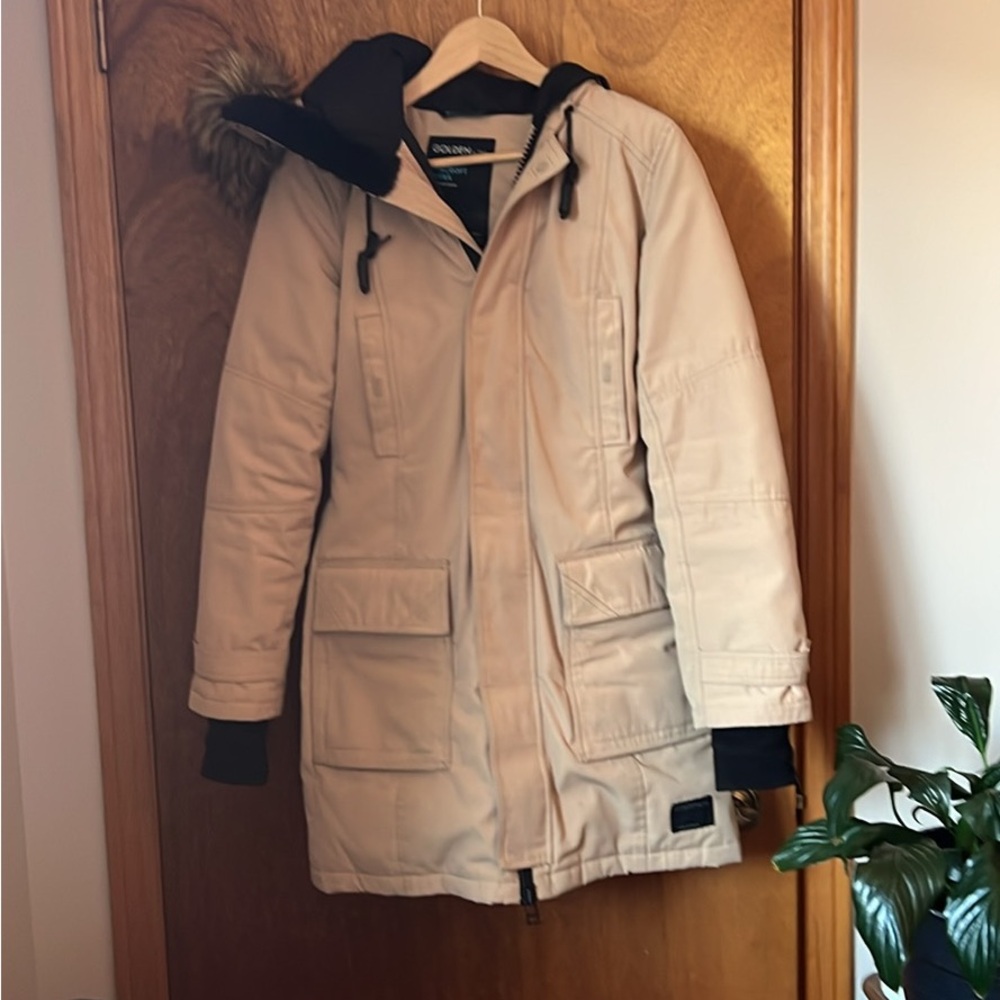 TNA golden parka